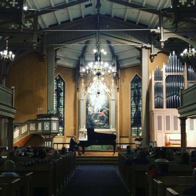 Bilde fra klaverkonsert i Tromsø Domkirke