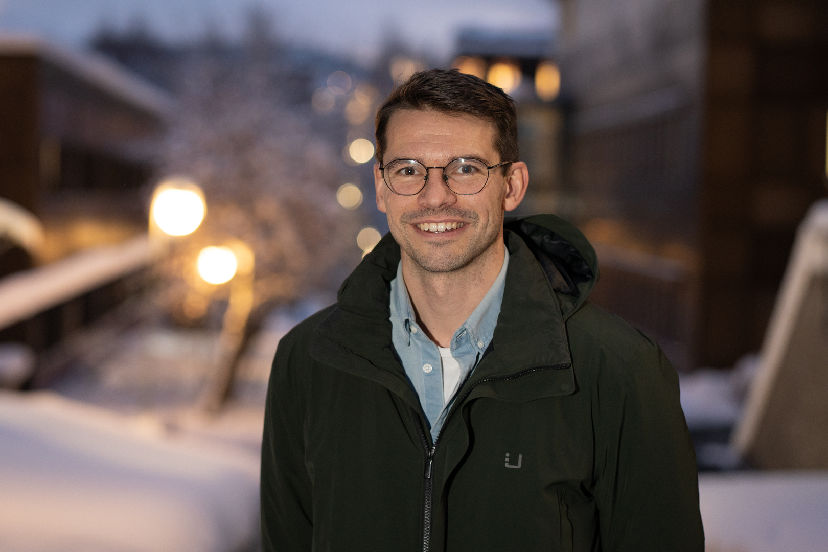 Portrettbilde ute av fastlege. 