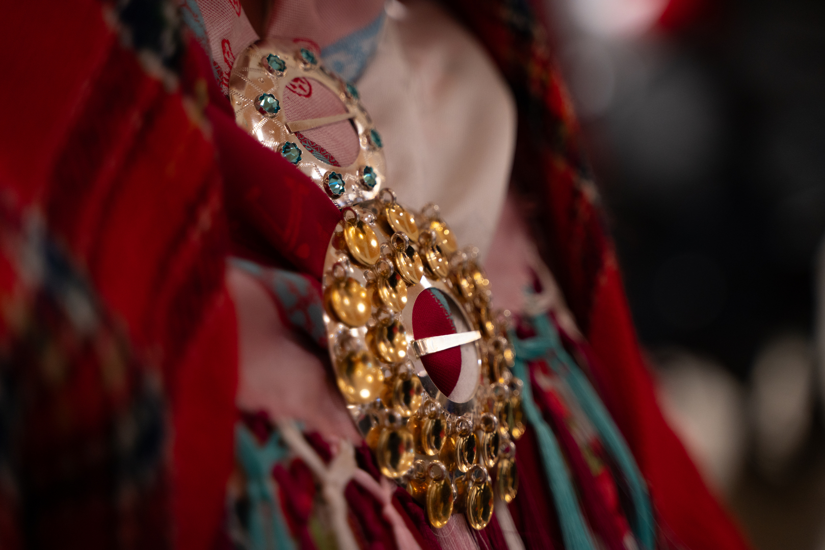 Solje_UIT_23752_Foto_Jorn_Berger_Nyvoll.jpg Sølje-smykke